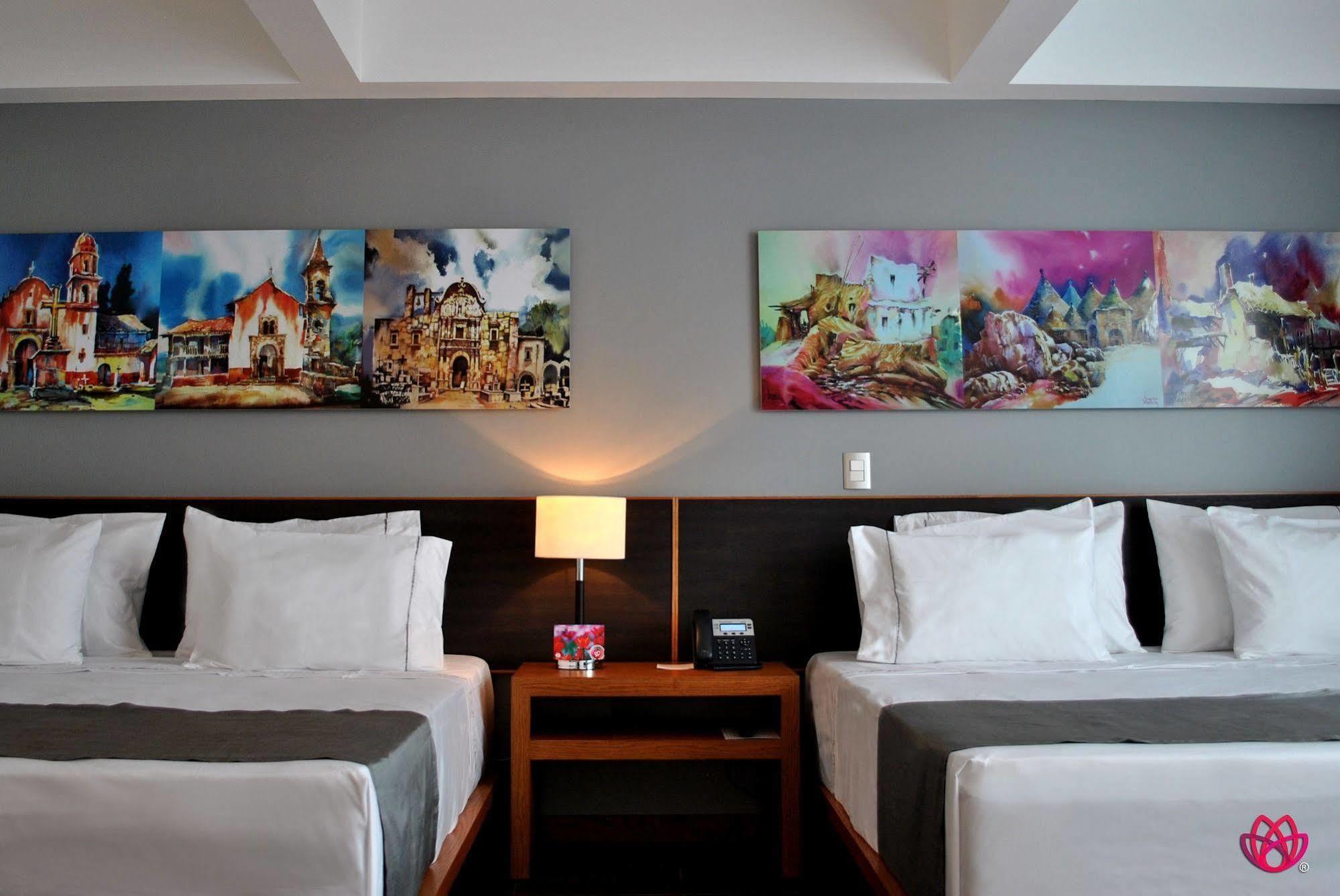 Hotel Y Tu Expo Guadalajara Bagian luar foto
