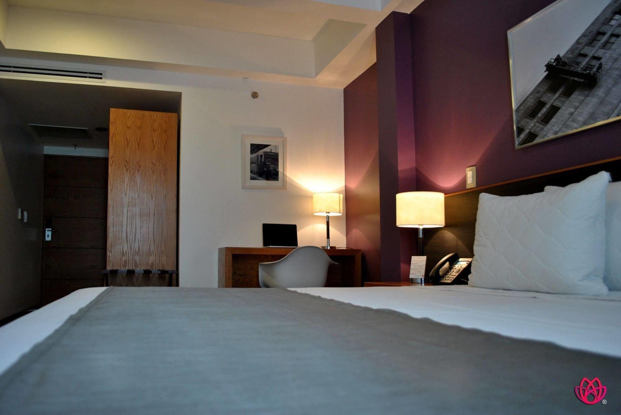 Hotel Y Tu Expo Guadalajara Bagian luar foto
